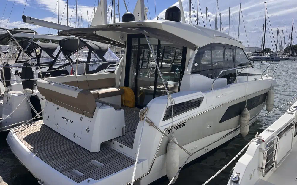 slider 0 Jeanneau NC 33