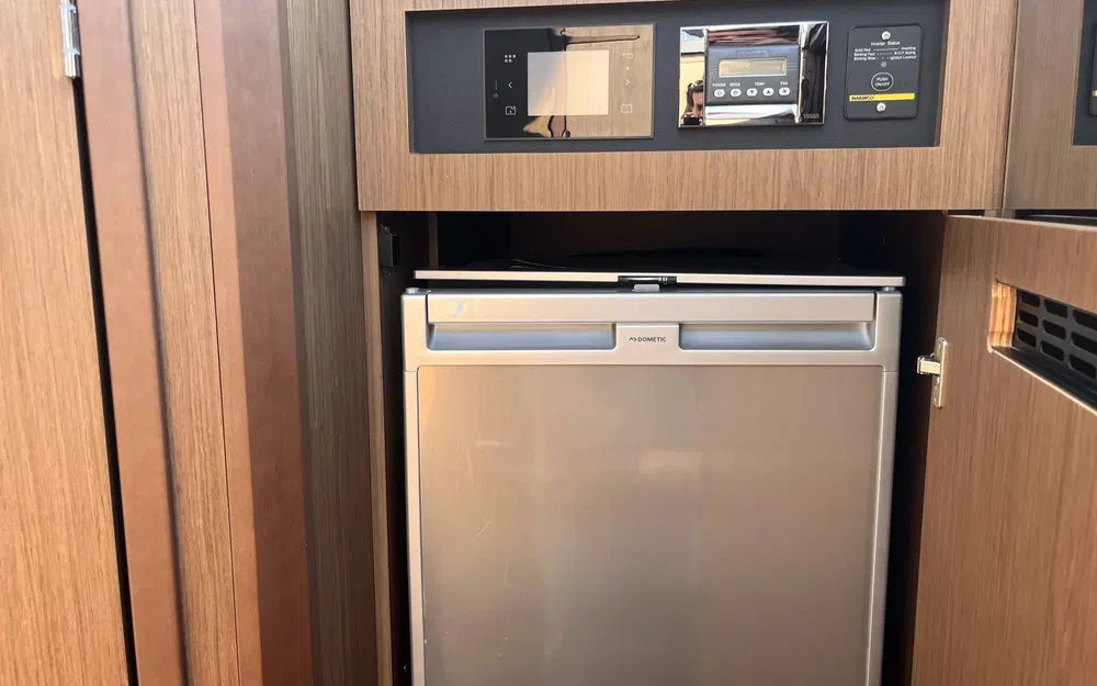 slider 11 Jeanneau NC 33