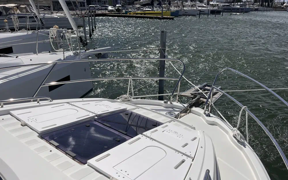 slider 12 Jeanneau NC 33