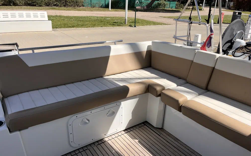 slider 2 Jeanneau NC 33