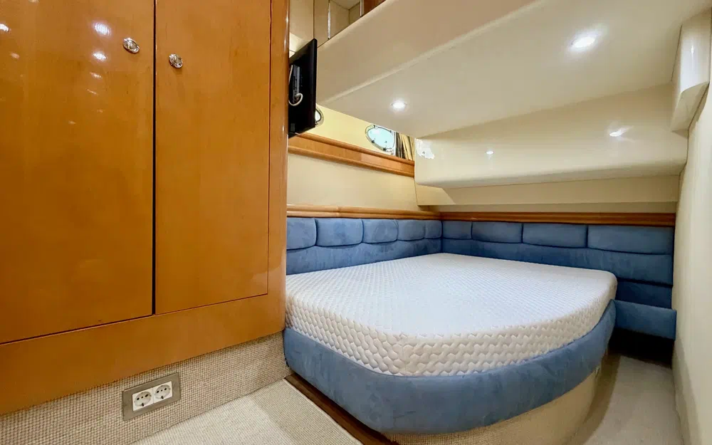 slider 15 Fairline Phantom 50