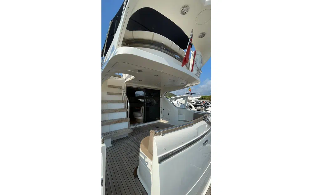 slider 1 Fairline Phantom 50
