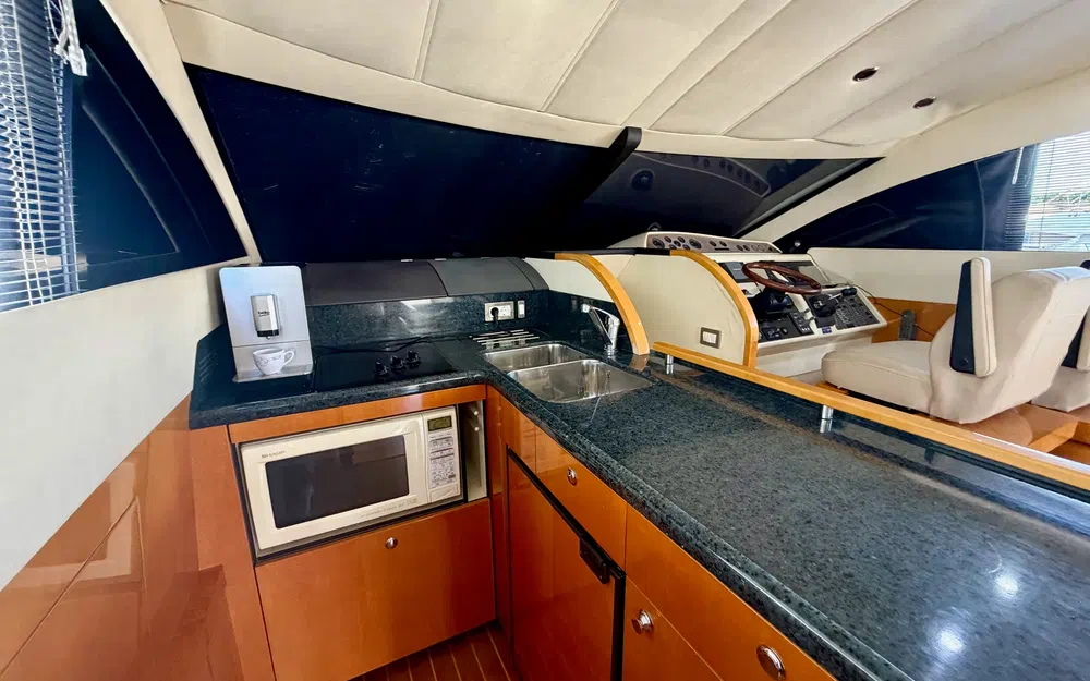 slider 7 Fairline Phantom 50