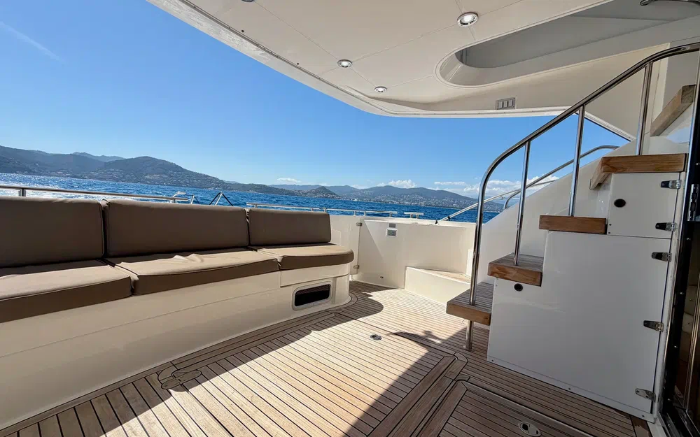 slider 19 Fairline Phantom 50