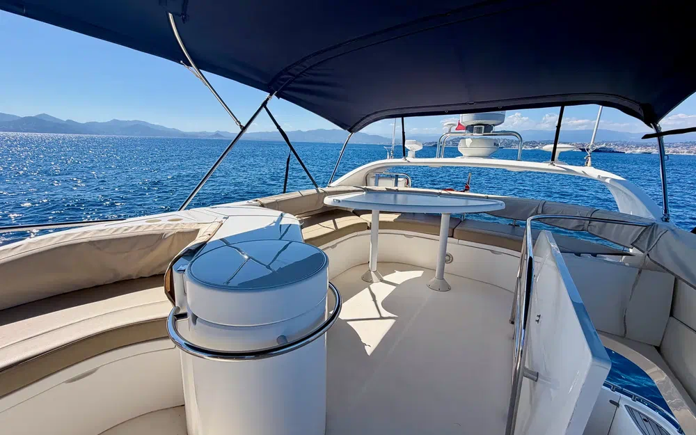 slider 23 Fairline Phantom 50
