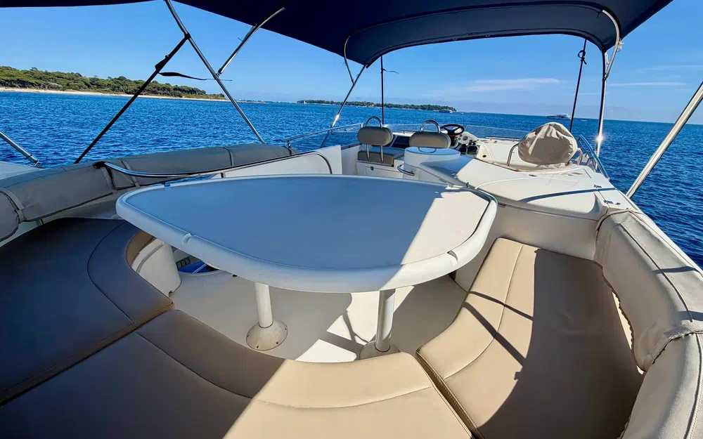 slider 24 Fairline Phantom 50
