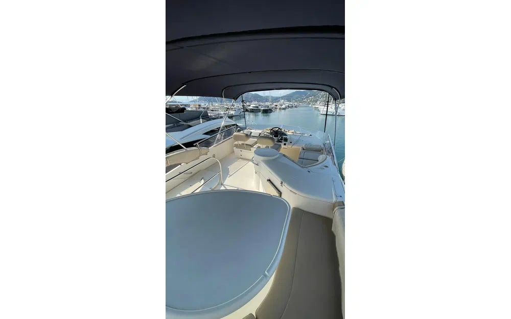 slider 18 Fairline Phantom 50