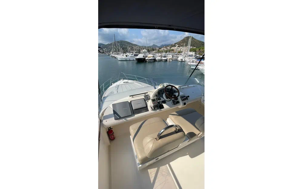 slider 17 Fairline Phantom 50