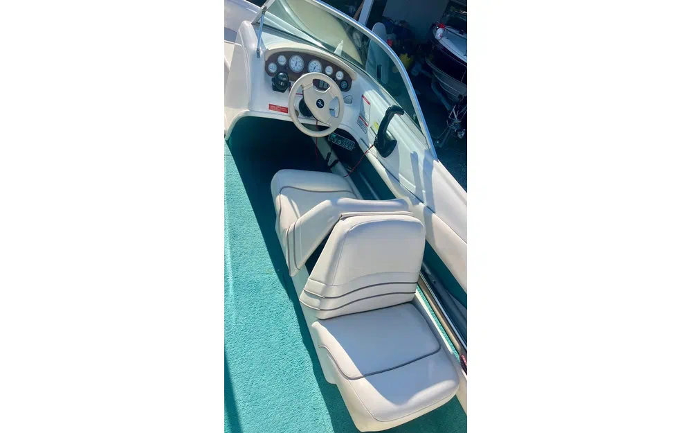 slider 2 Sea Ray 175 Bow Rider