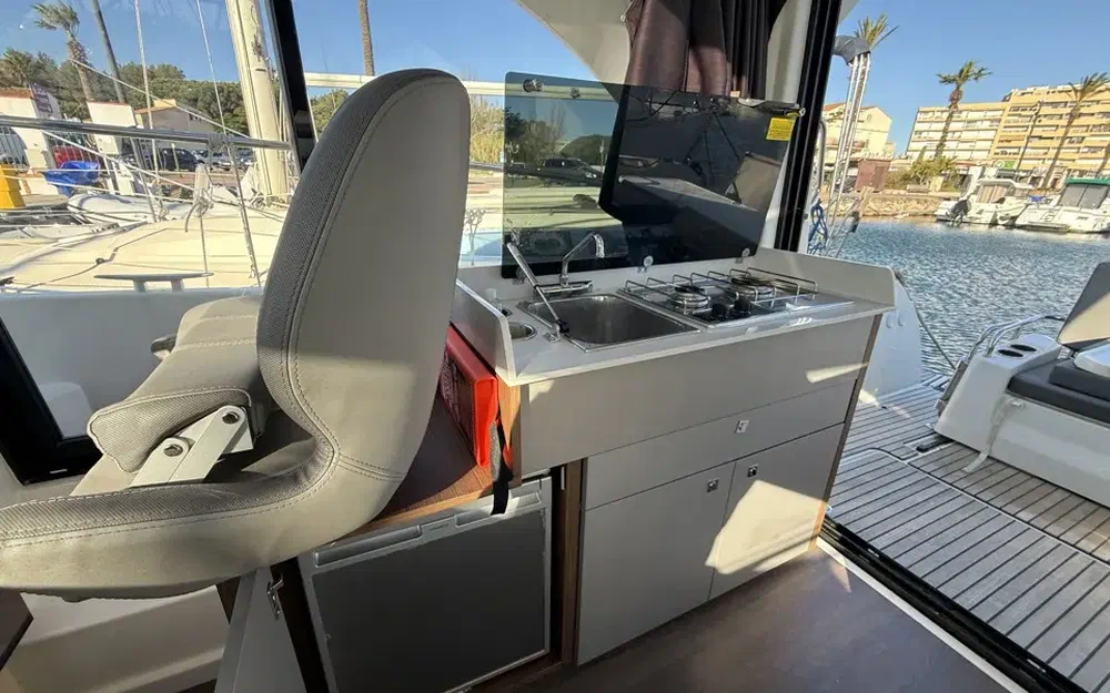 slider 11 Beneteau Antares 9 OB