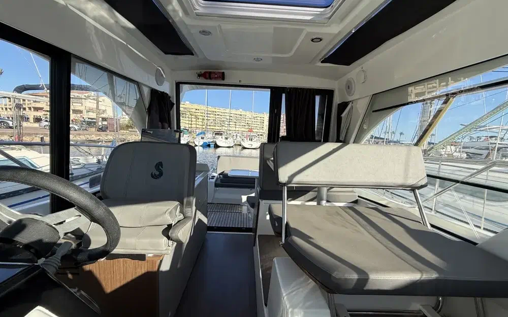 slider 14 Beneteau Antares 9 OB