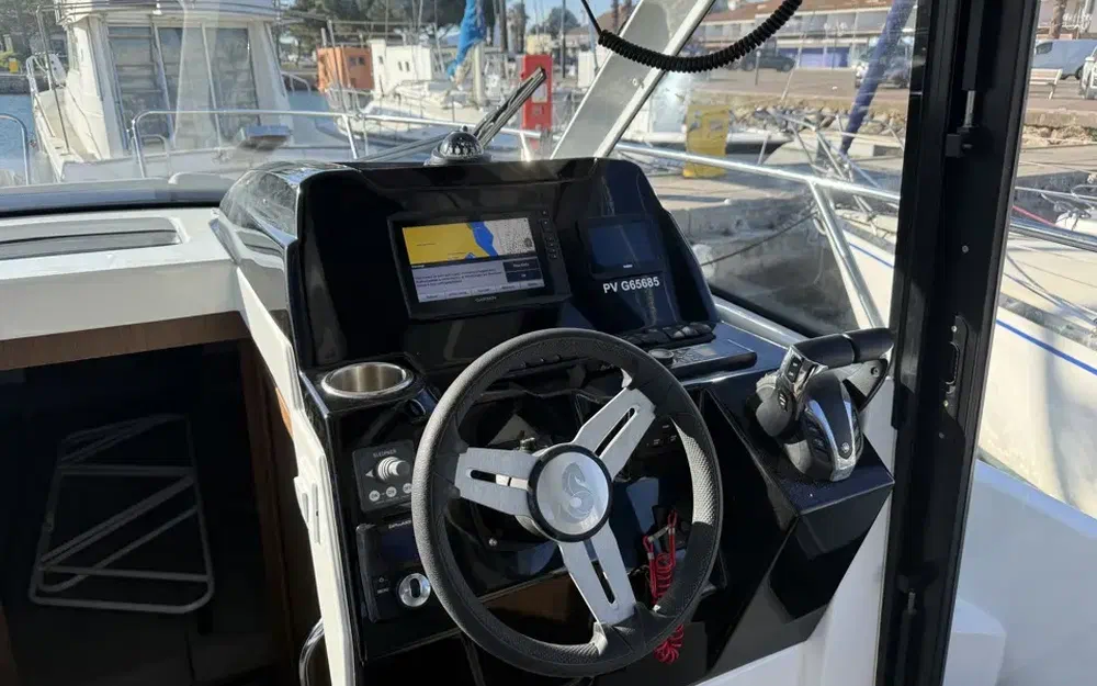 slider 17 Beneteau Antares 9 OB