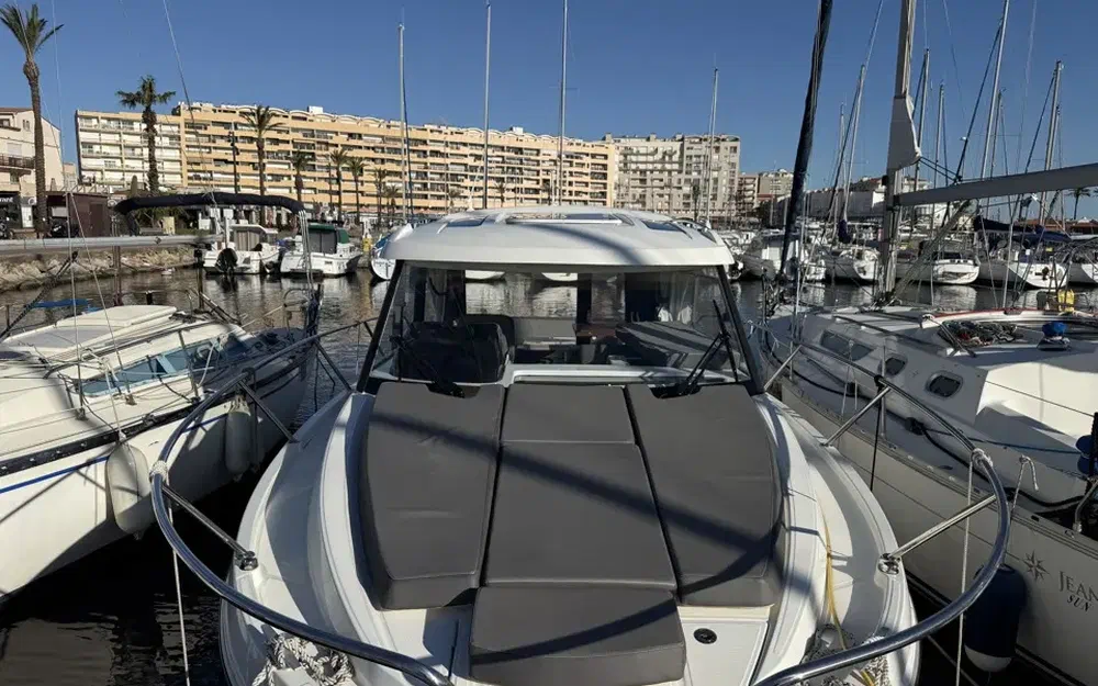 slider 6 Beneteau Antares 9 OB