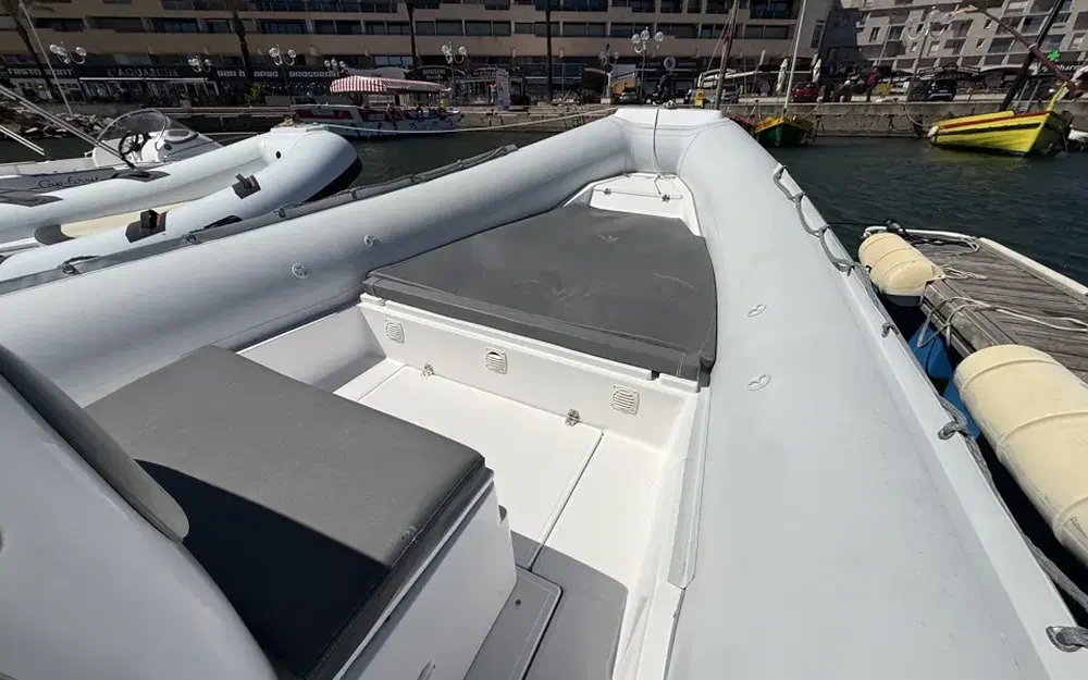 slider 11 Selva D730