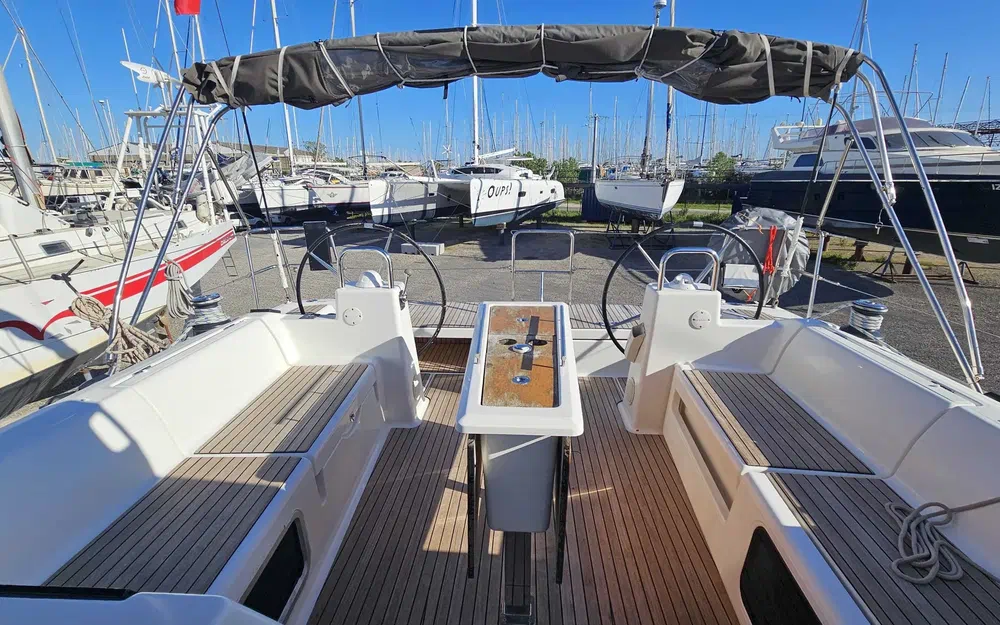 slider 14 Dufour 460 Grand Large