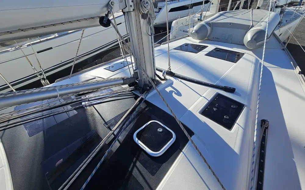 slider 3 Dufour 460 Grand Large