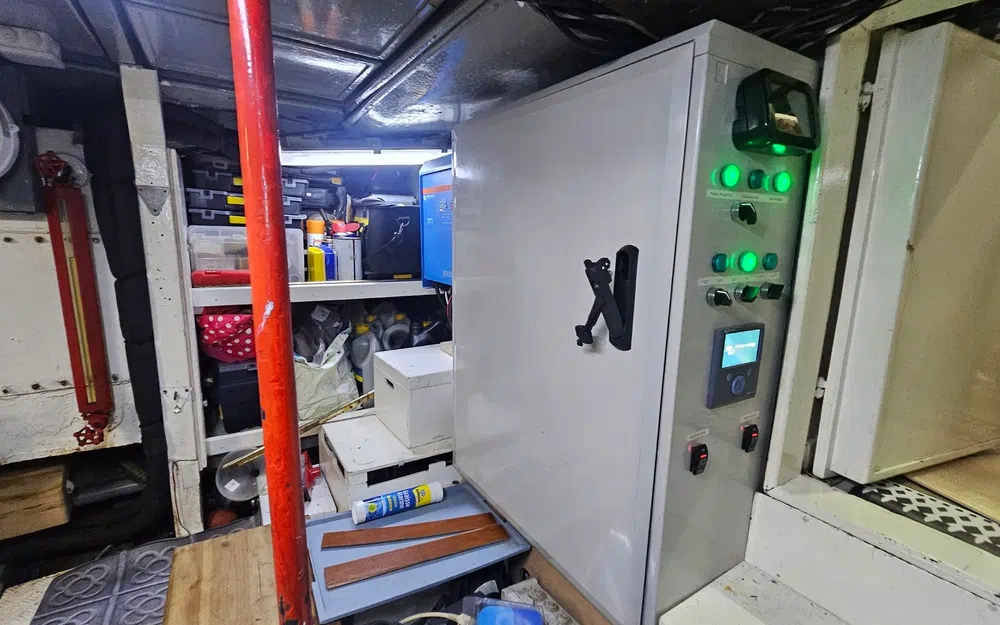 slider 76 Custom BRUMA YCA