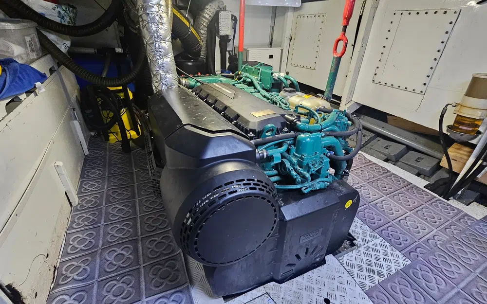 slider 77 Custom BRUMA YCA