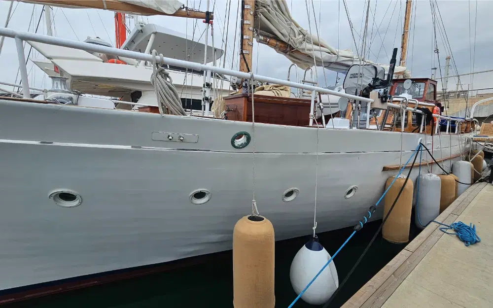 slider 8 Custom BRUMA YCA