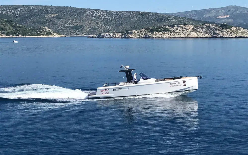 slider 2 Fjord 36 Open