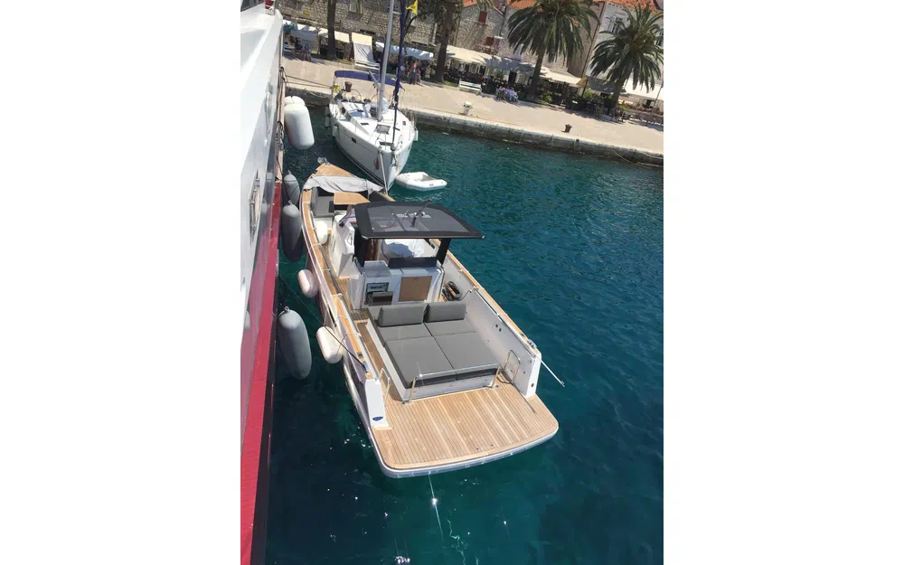 slider 5 Fjord 36 Open