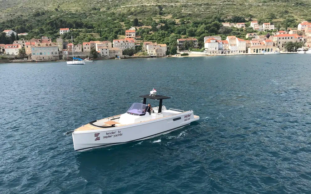 slider 7 Fjord 36 Open