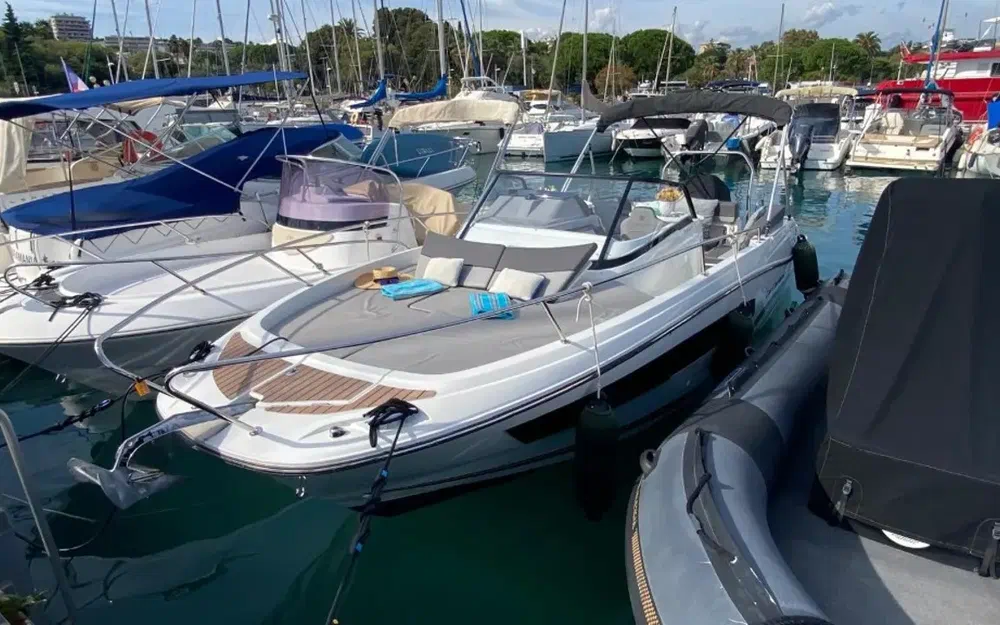 slider 3 Jeanneau CAP CAMARAT 7.5 WA SERIE 3