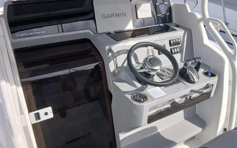 slider 10 Jeanneau Cap Camarat 9.0 CC