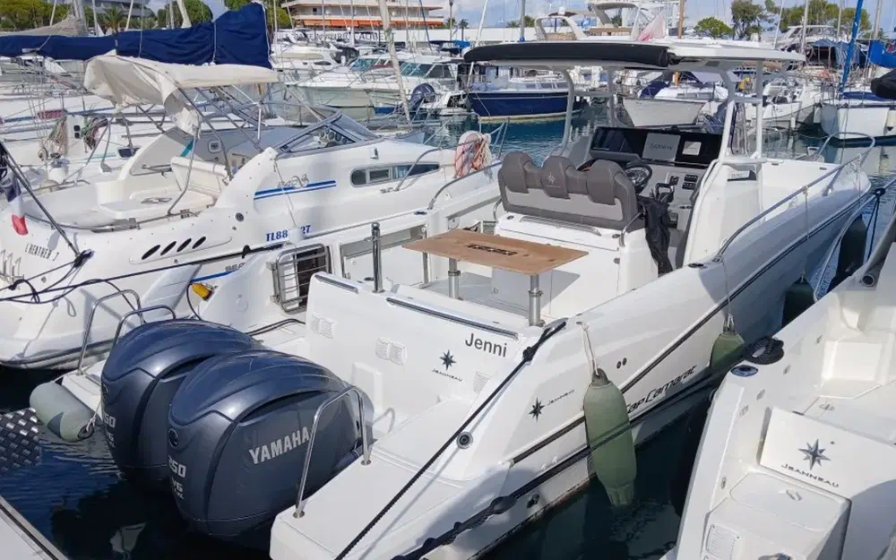 slider 1 Jeanneau Cap Camarat 9.0 CC