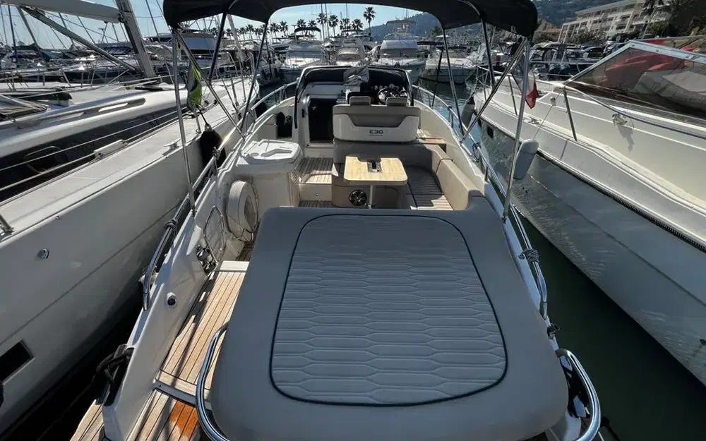 slider 2 Cranchi Endurance 30