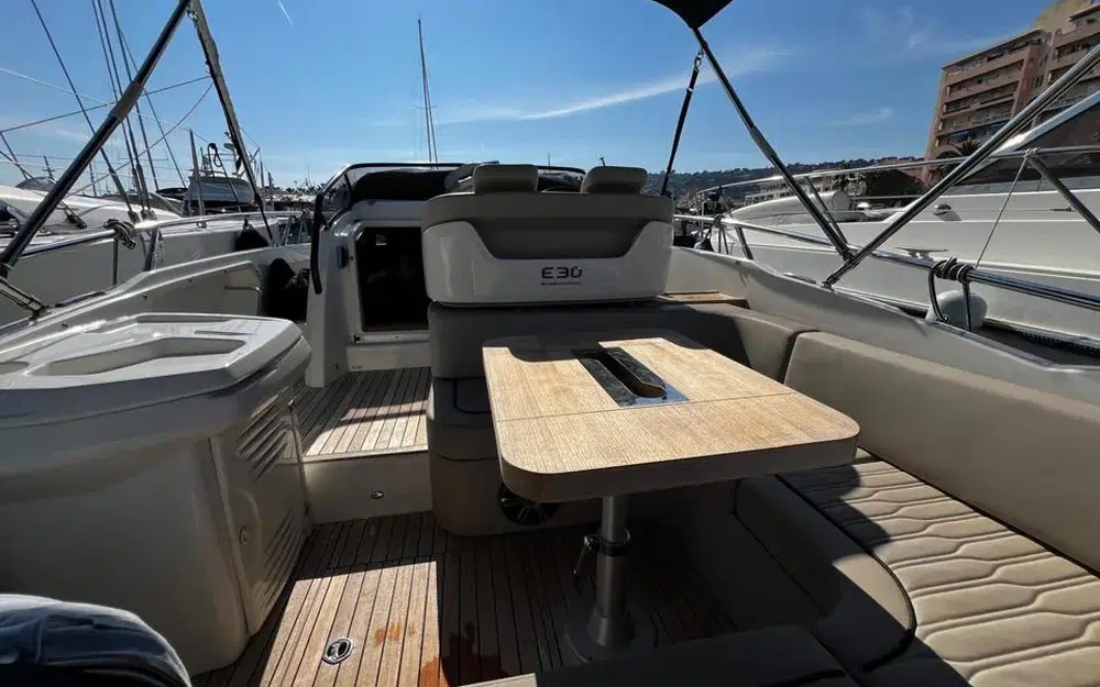 slider 4 Cranchi Endurance 30