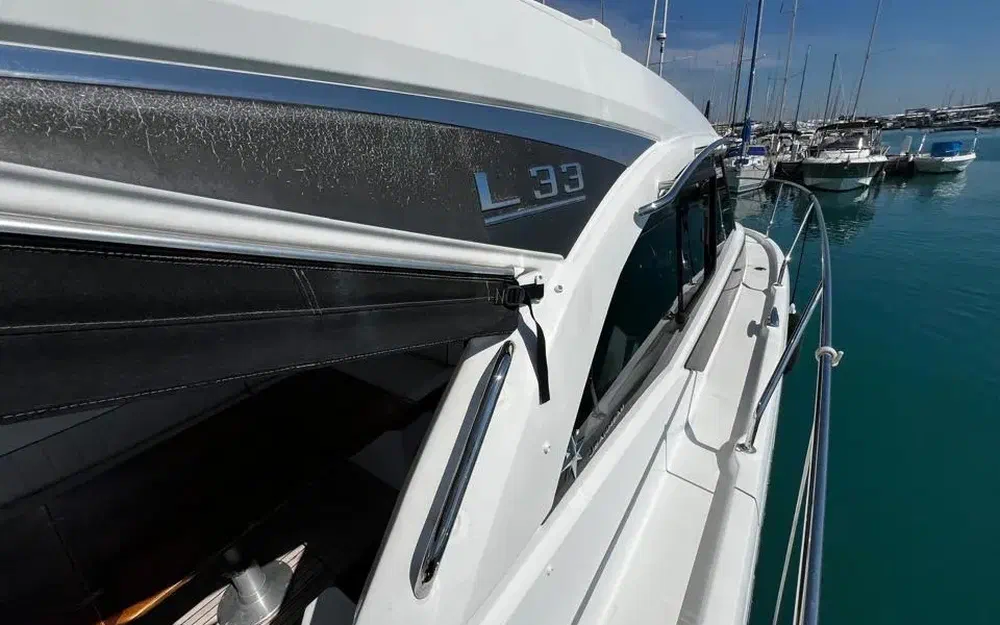 slider 14 Jeanneau Leader 33