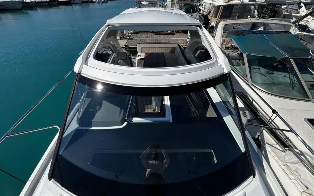 slider 15 Jeanneau Leader 33