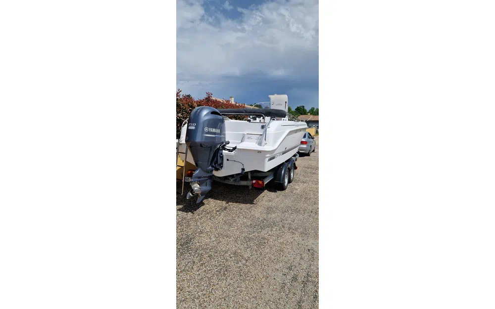 slider 1 B2 Marine Cap Ferret 652