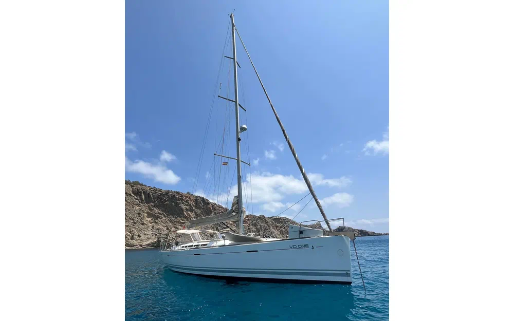 slider 1 Beneteau First 50