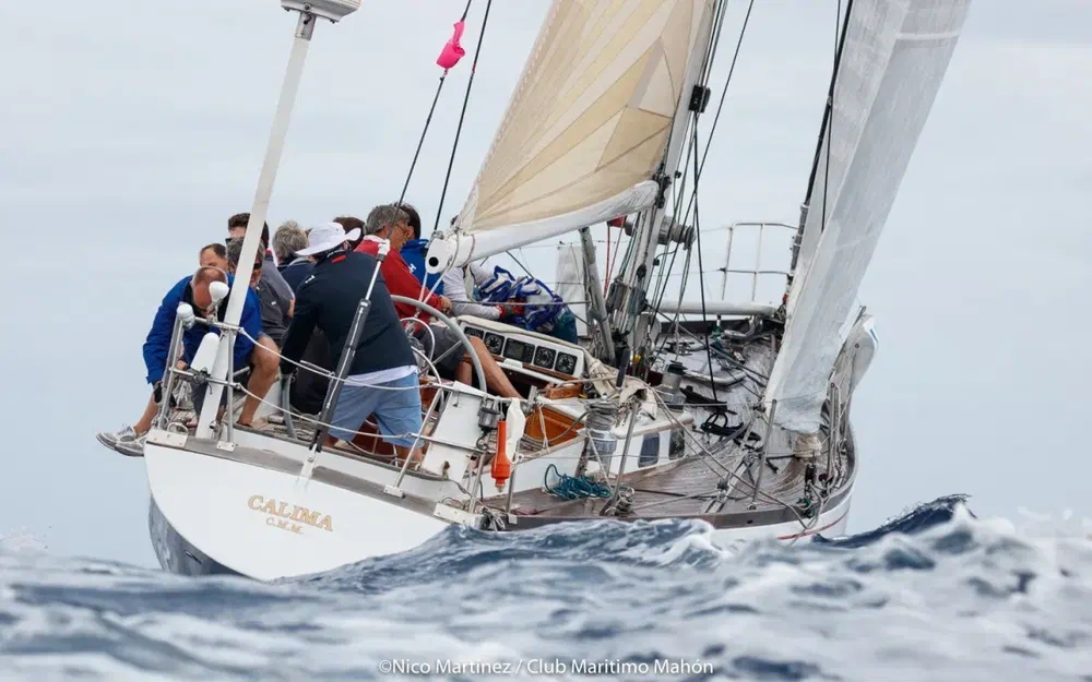 slider 2 Sparkman & Stevens 43 CALIMA