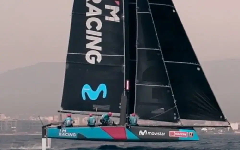 slider 0 Catamaran GC 32 MOVISTAR