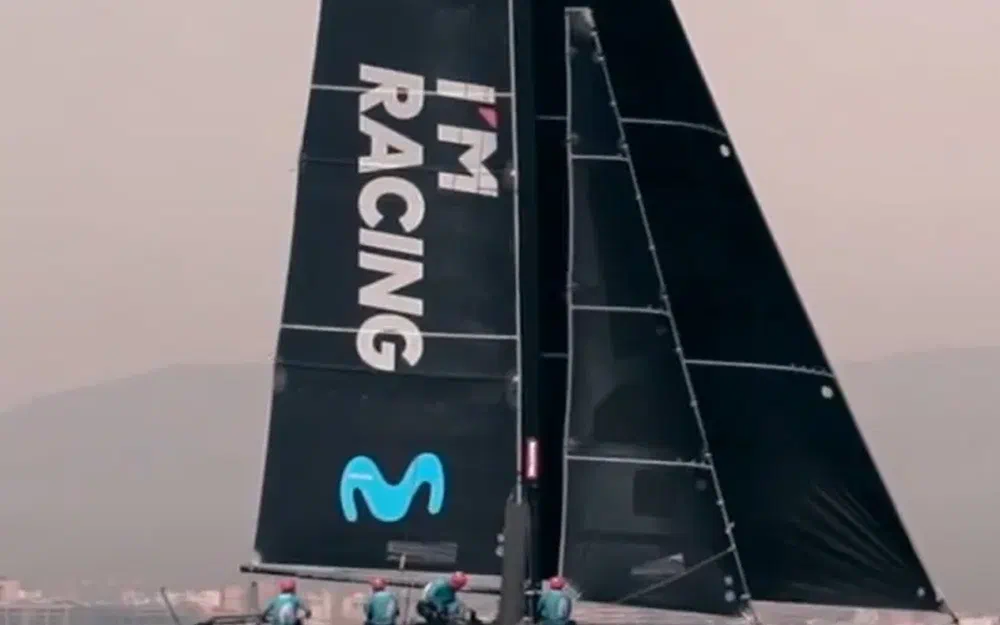 slider 1 Catamaran GC 32 MOVISTAR