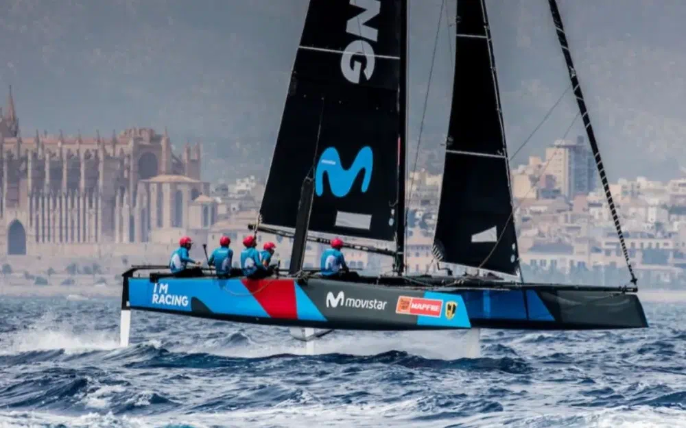 slider 2 Catamaran GC 32 MOVISTAR