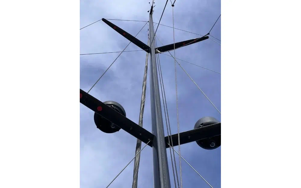 slider 19 Ice Yachts 62 SUEÑO