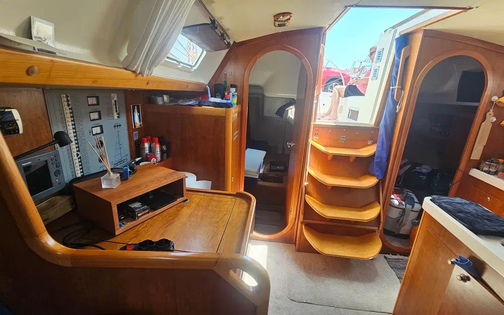 slider 14 Salona 40 BLONDILA