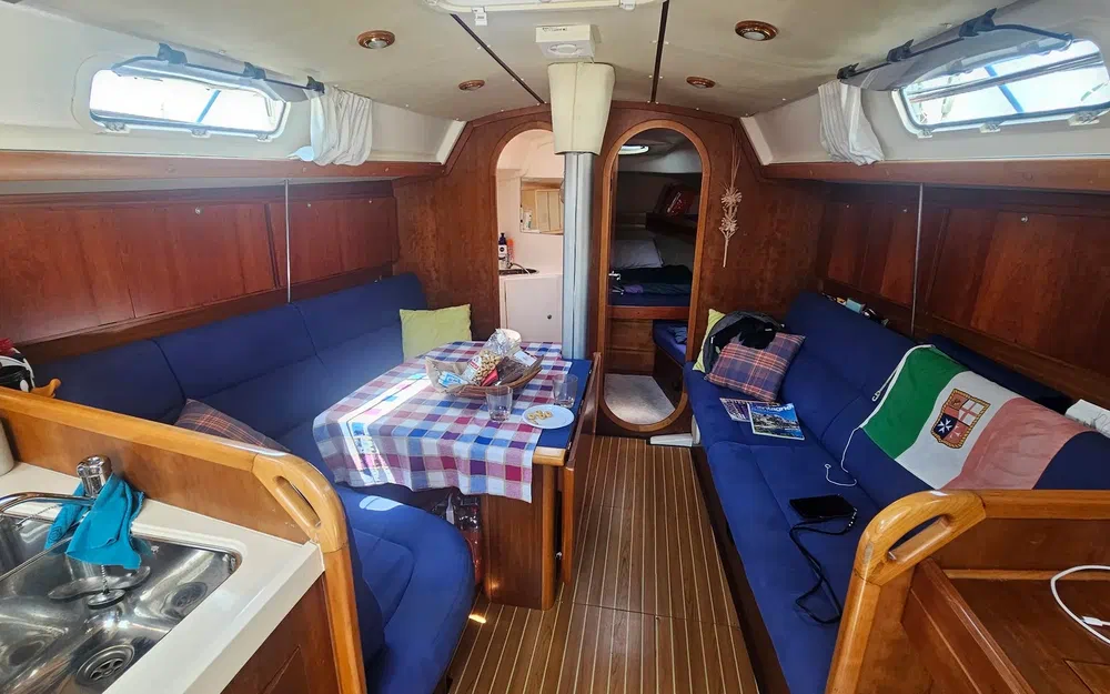 slider 17 Salona 40 BLONDILA