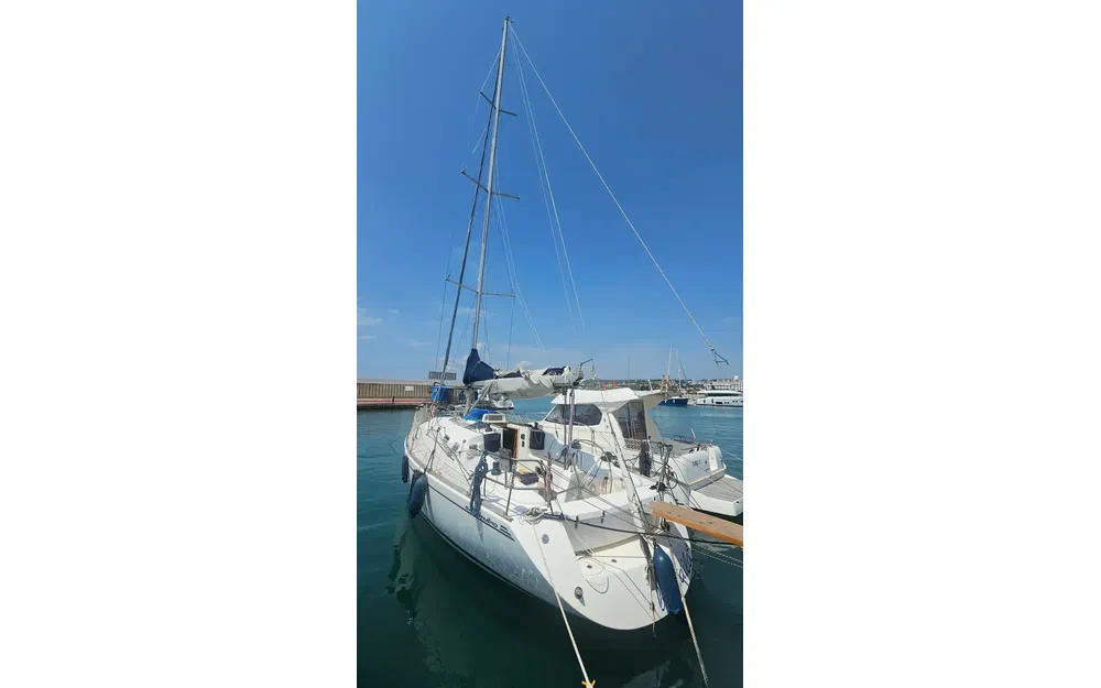 slider 1 Salona 40 BLONDILA