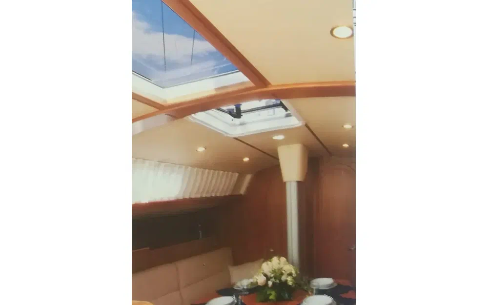 slider 28 Salona 40 BLONDILA