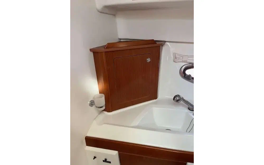 slider 9 Beneteau Antares 30