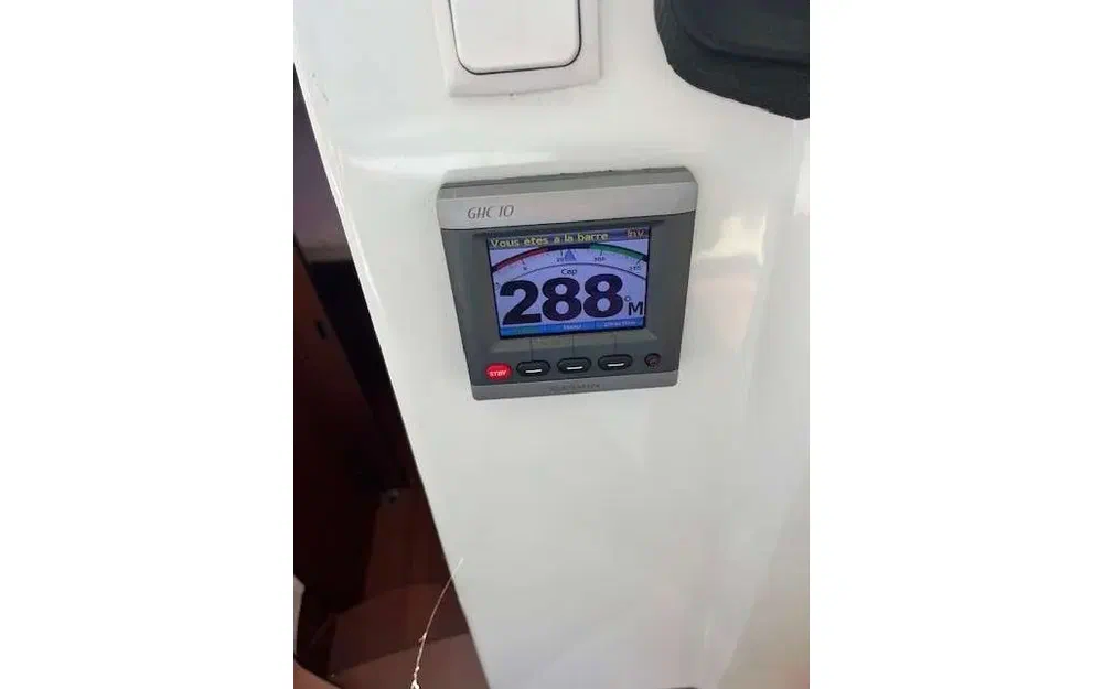 slider 14 Beneteau Antares 30