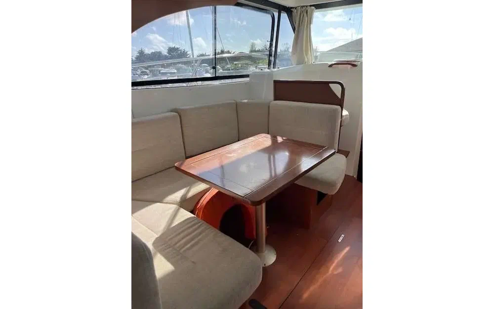 slider 3 Beneteau Antares 30