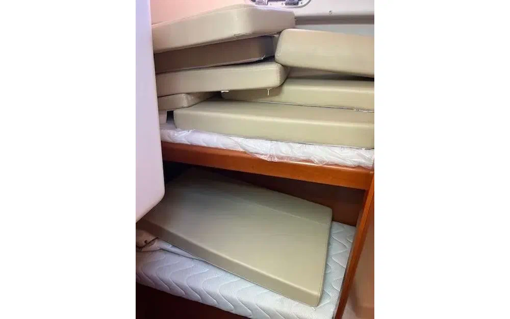 slider 8 Beneteau Antares 30