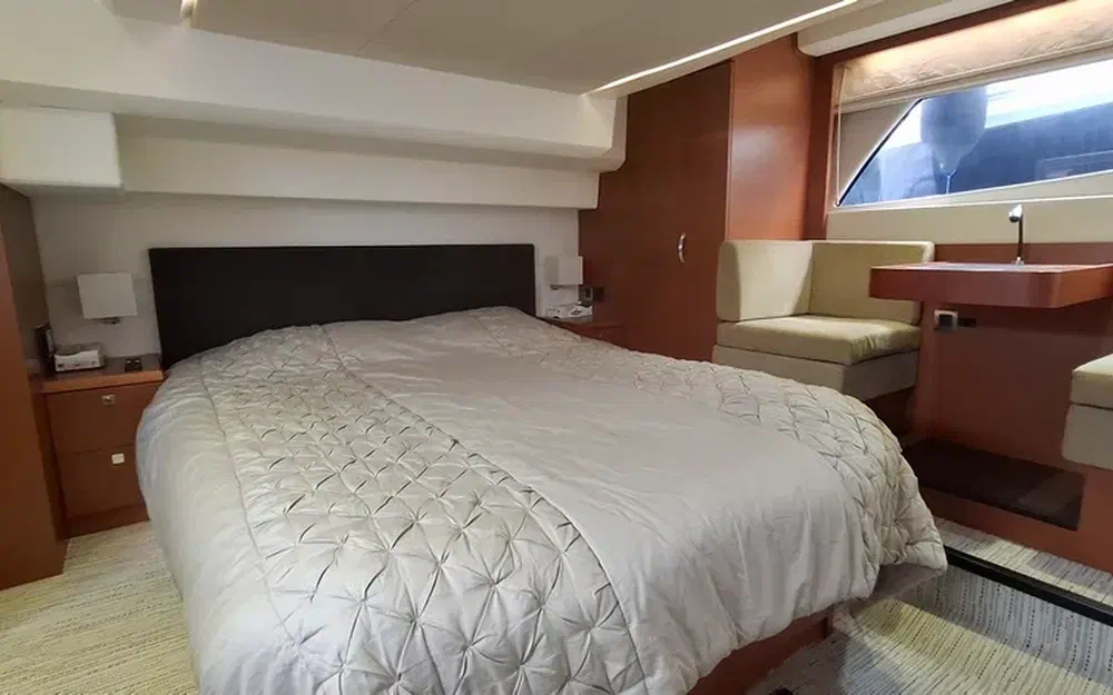 slider 15 Jeanneau Prestige 500 Fly