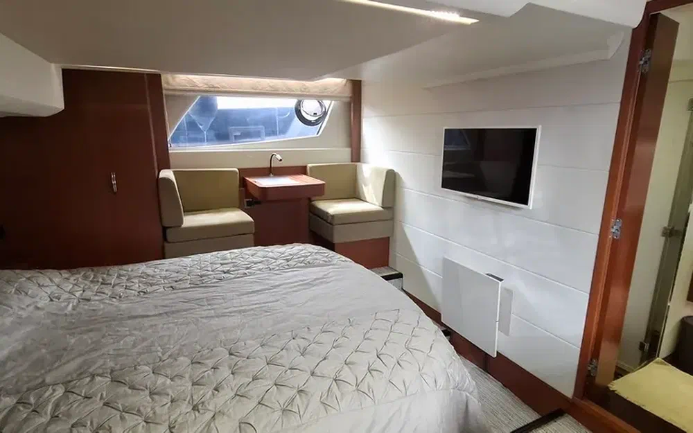 slider 17 Jeanneau Prestige 500 Fly